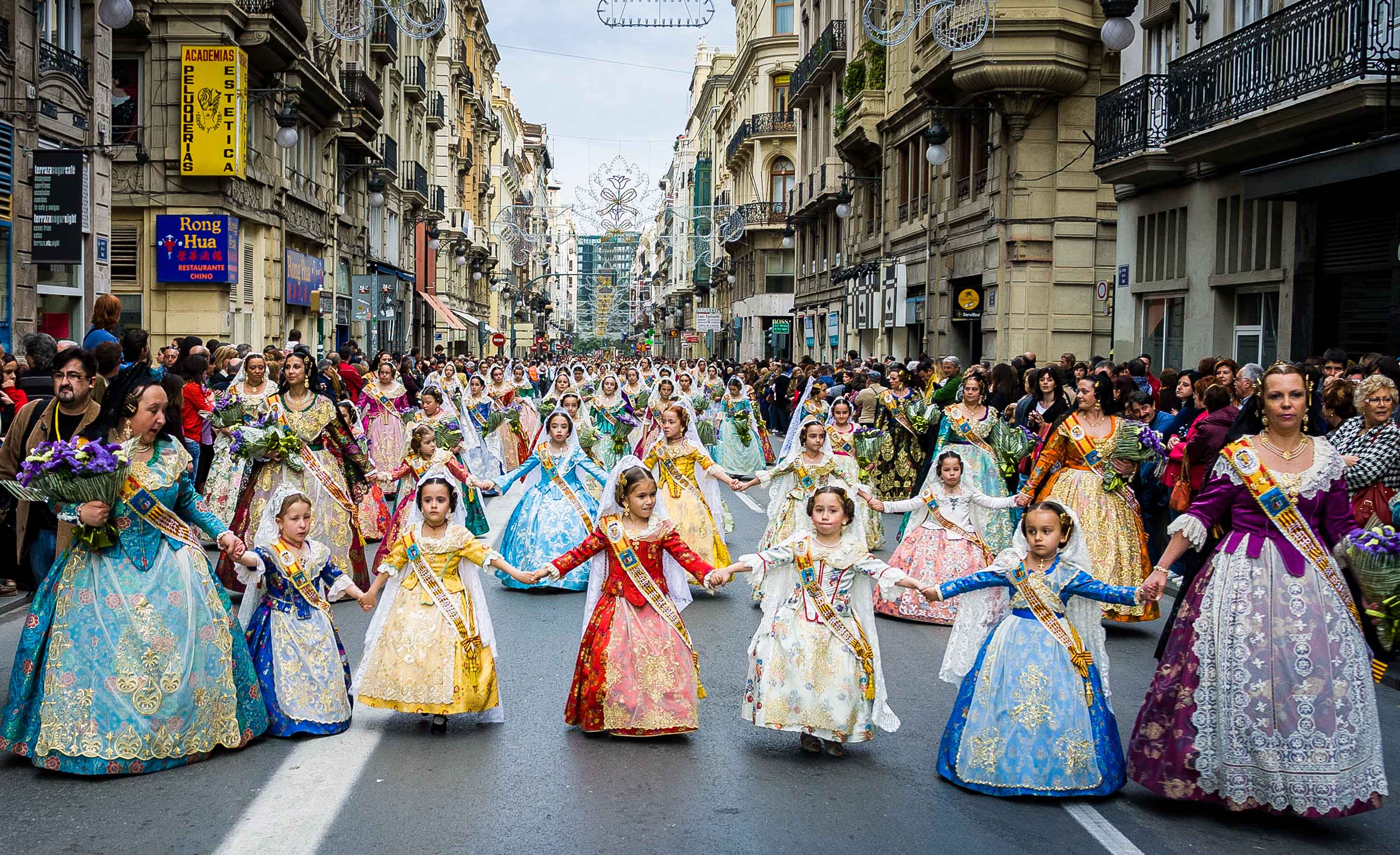 Las Fallas in Valencia: 10 Travel-Tipps für Europas lautestes Festival