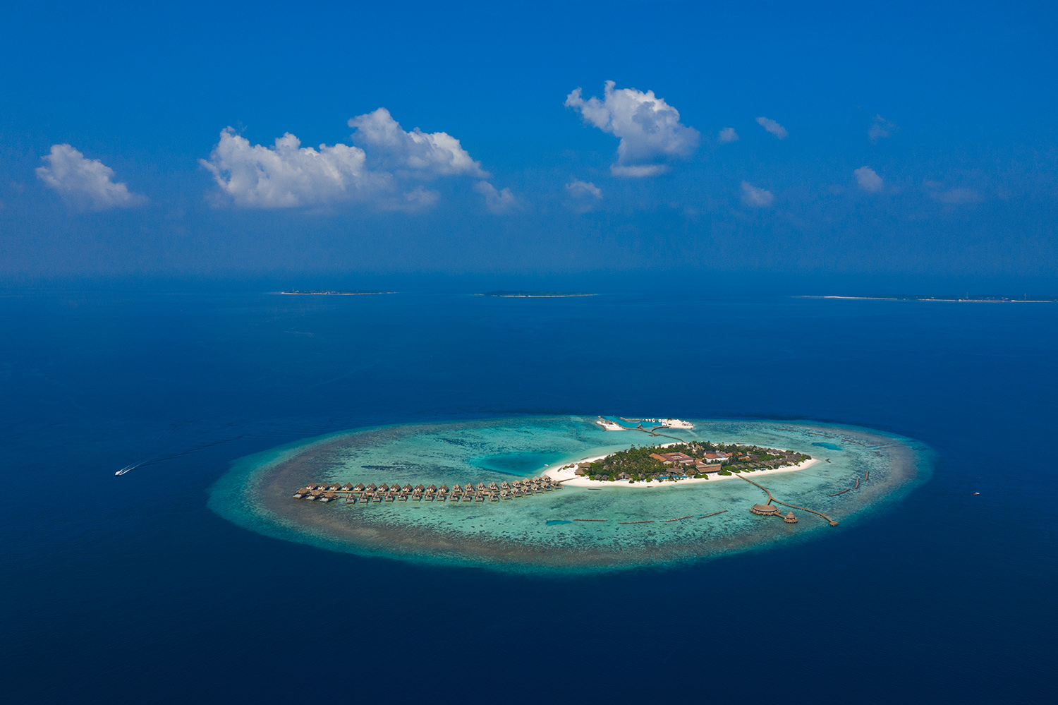 Emerald Faarufushi Resort&Spa im Raa-Atoll