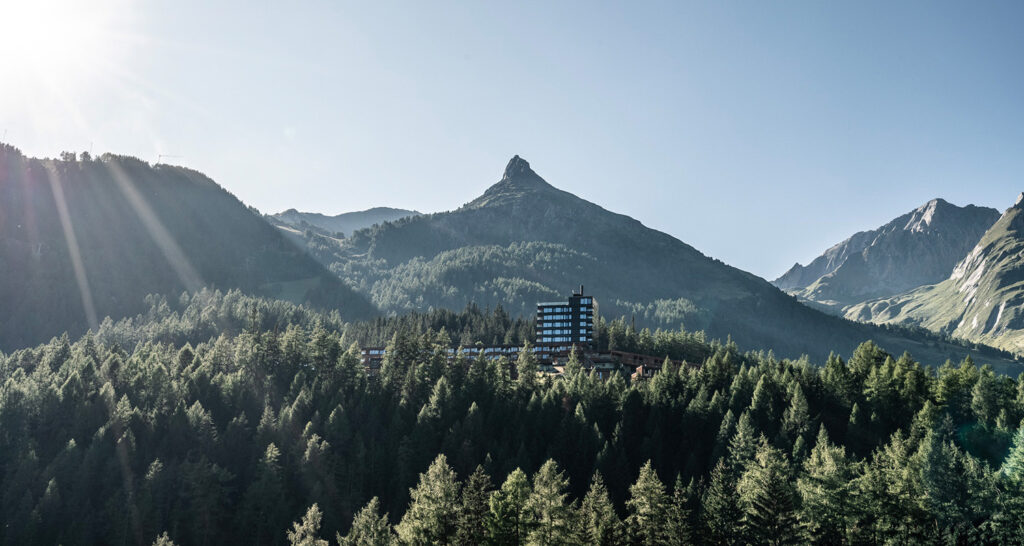 Im Nationalpark Hohe Tauern in Osttirol liegt das ökologisch-nachhaltige Gradonna Mountain Resort – der perfekte Ort für abwechslungsreichen Urlaub inmitten der Natur.