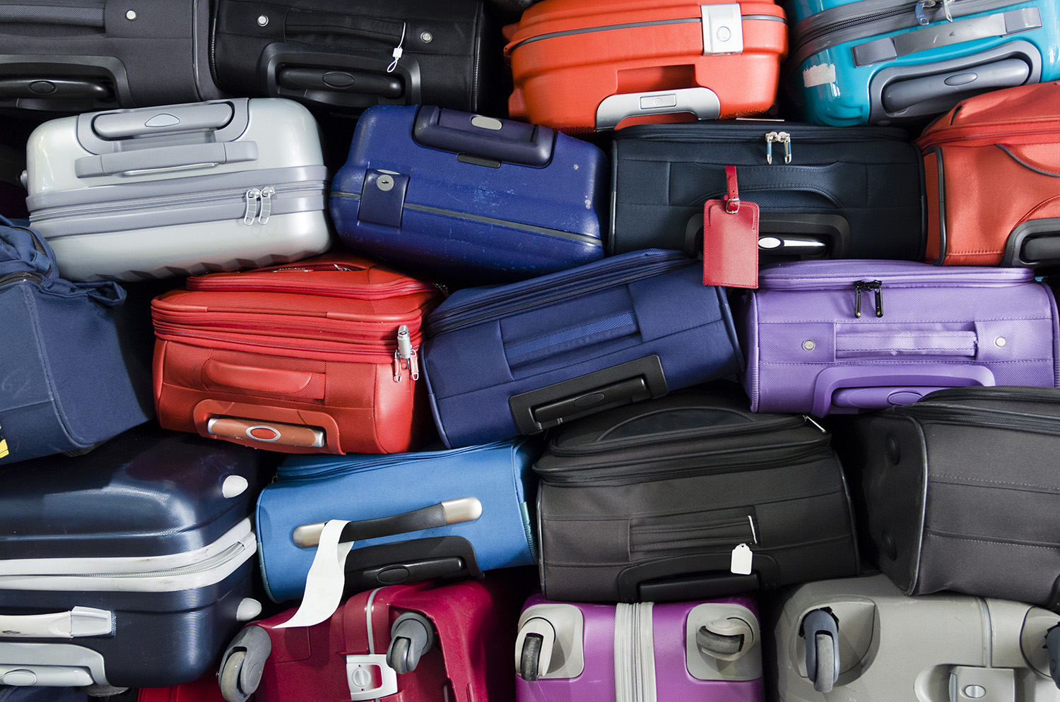 Zum ersten, zum zweiten, zum dritten: Koffern, die während einer Flugreise verloren gehen, steht eine spannende Zukunft bevor.