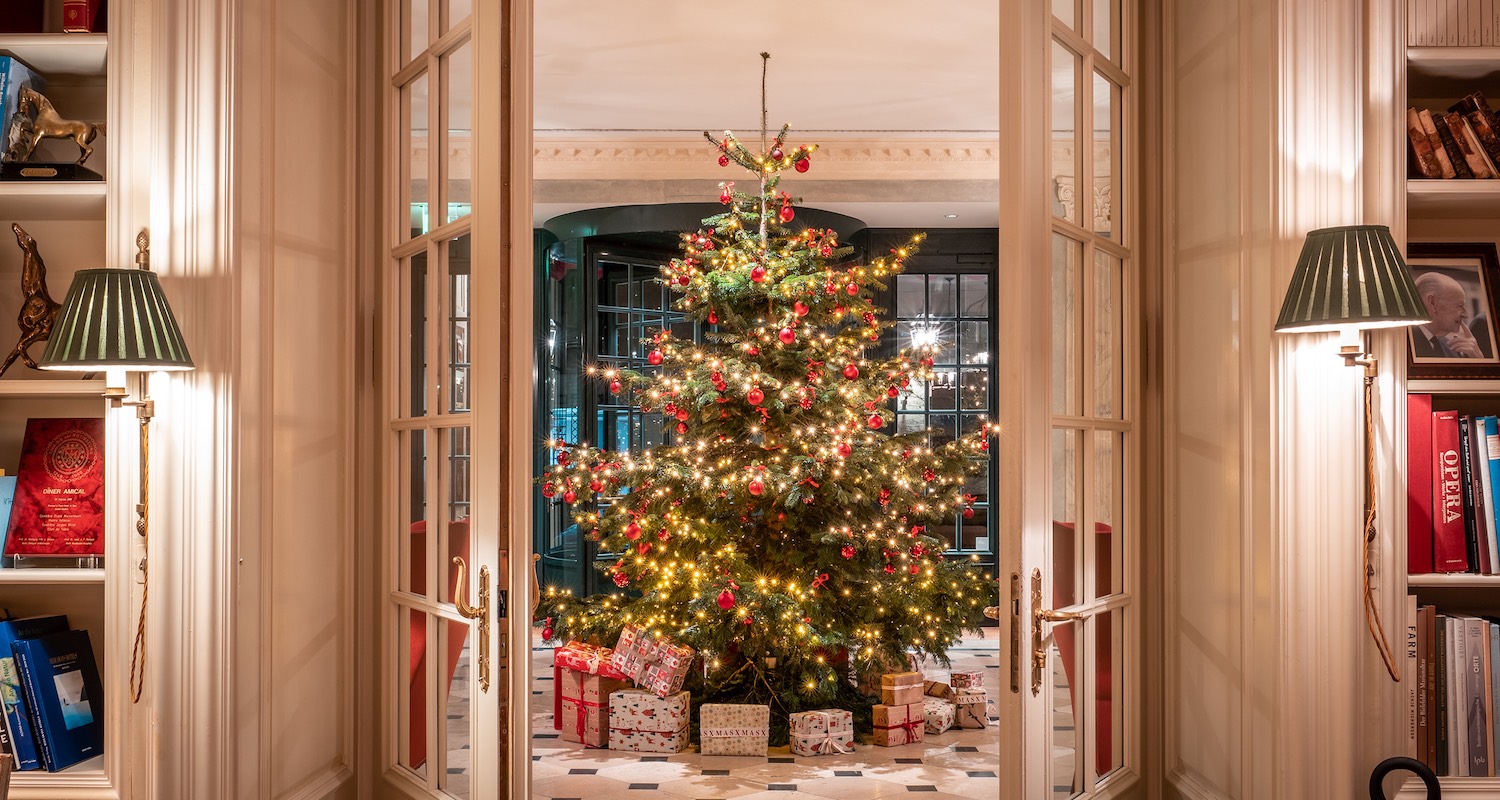 Brenners-Park-Hotel-Spa-Christmas-Tree_7572