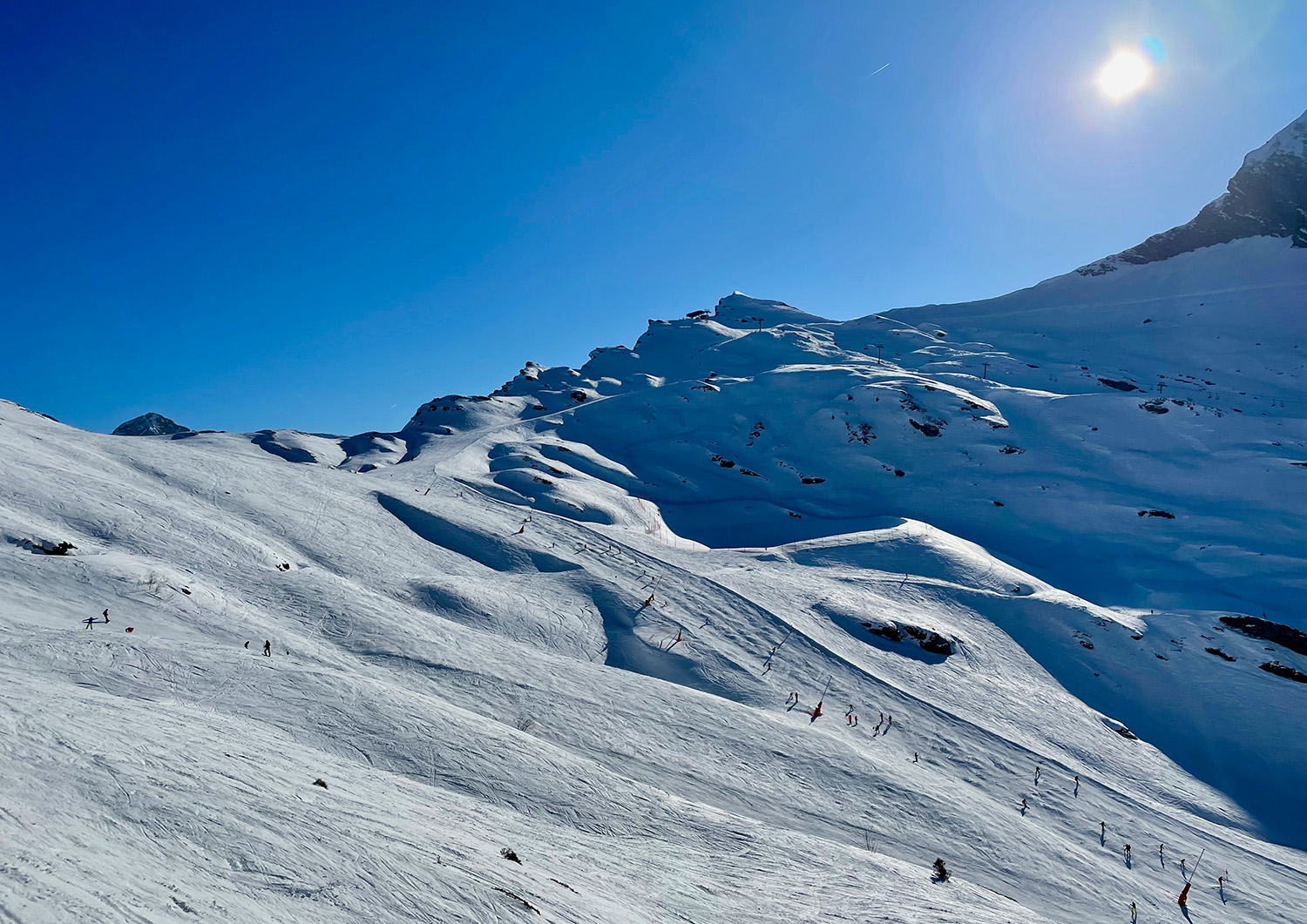 Skigebiet Frankreich: Die Portes du Soleil auf 985 bis 2.254 Höhenmetern sind das größte grenzüberschreitende Skigebiet – und eine der größten Regionen – der Welt. 