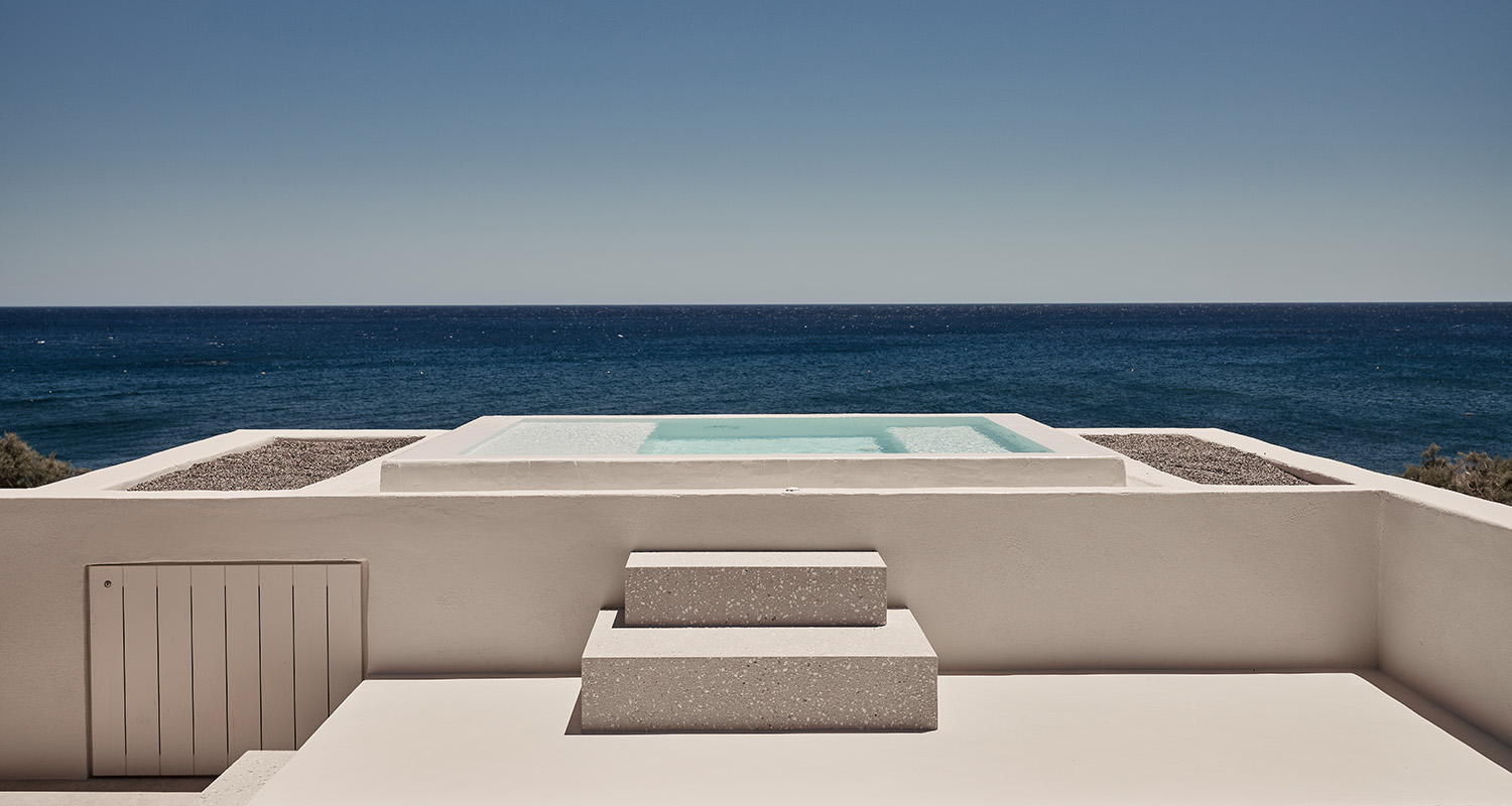 8 perfekte Hotels, um die griechische Sonne direkt am Wasser zu genießen