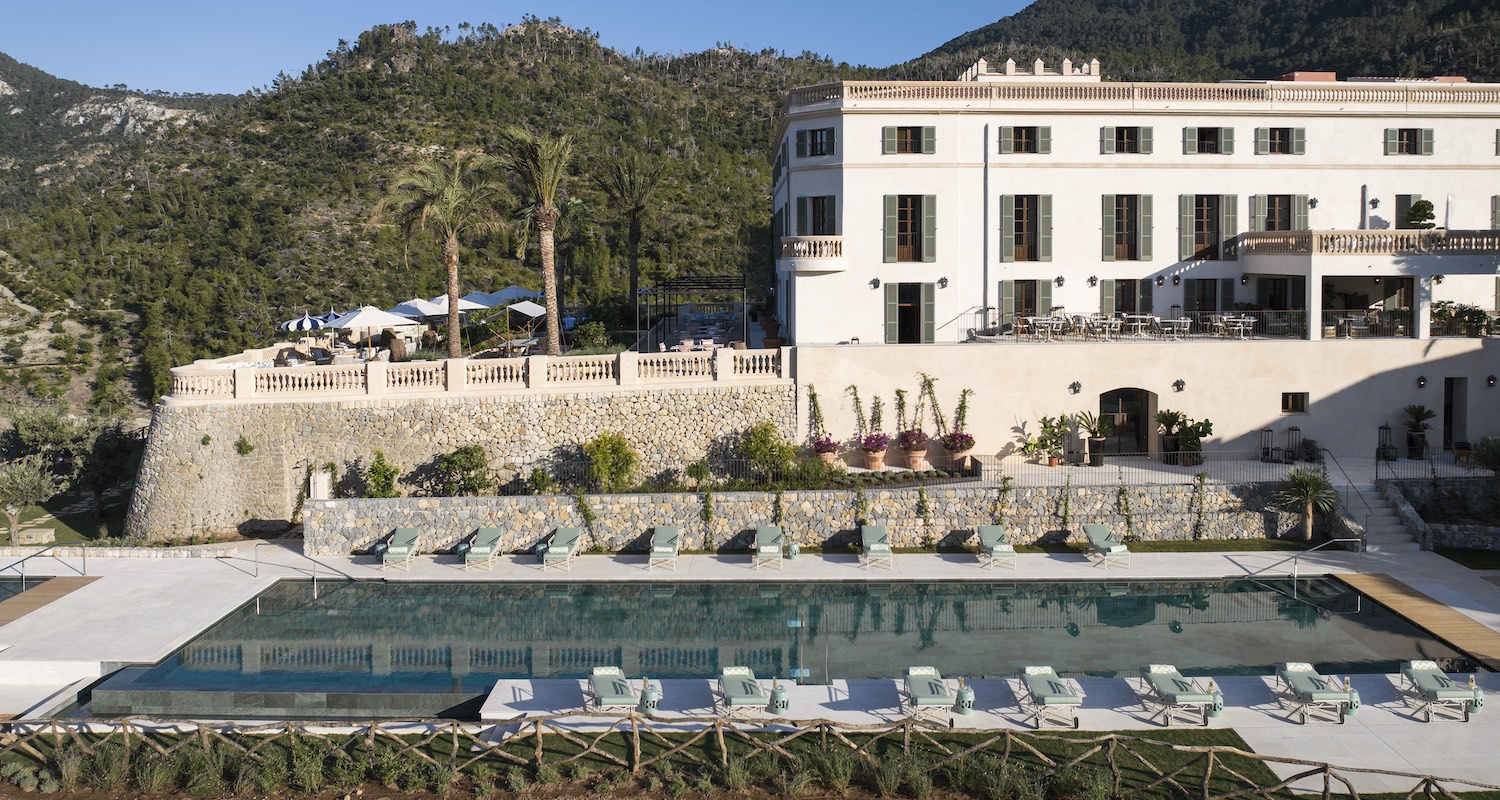 So schön ist Richard Bransons neues Hotel auf Mallorca